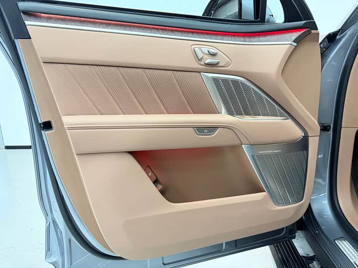 Фото 7 - Nio Onvo L90