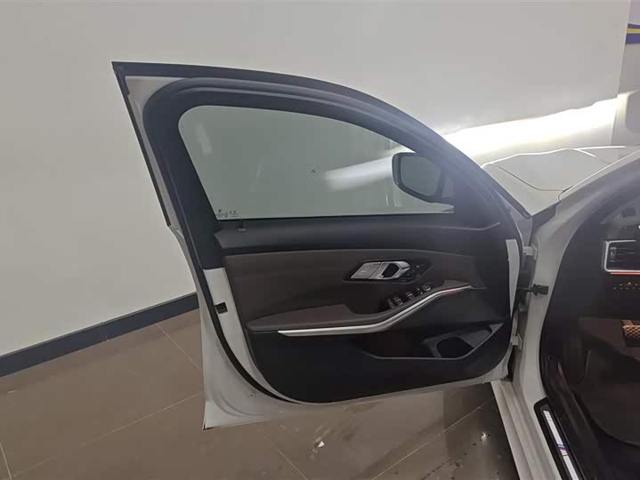 Фото 7 - BMW 3 Series