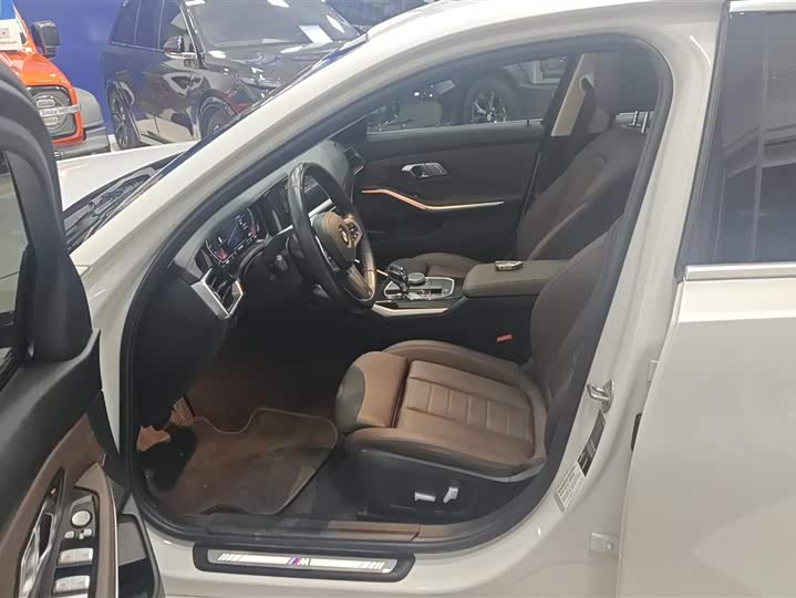 Фото 9 - BMW 3 Series