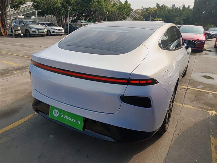 Фото 7 - XPeng P7