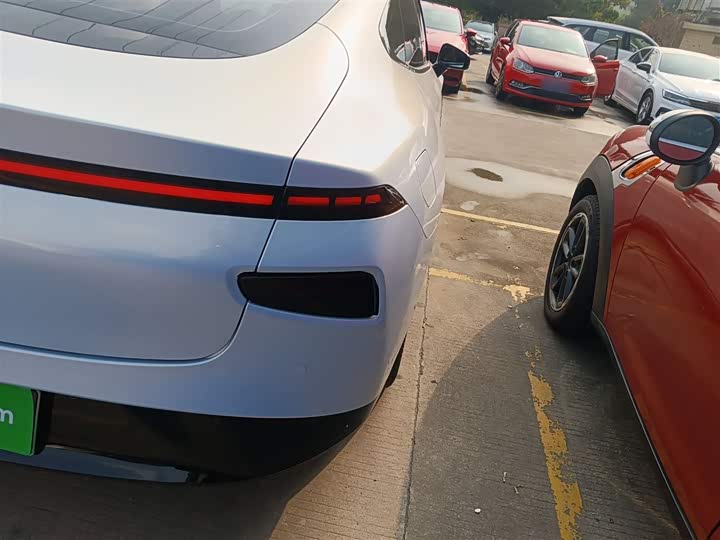 Фото 8 - XPeng P7