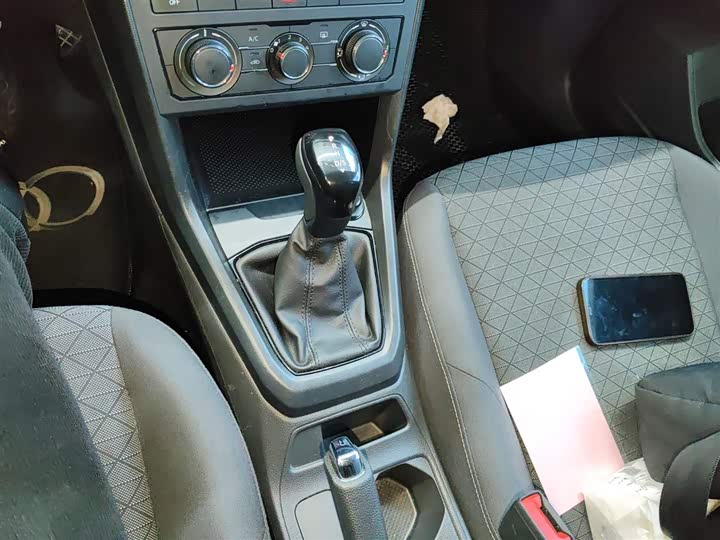 Фото 9 - Volkswagen T-Cross