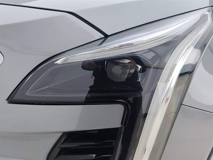 Фото 5 - Cadillac XT4