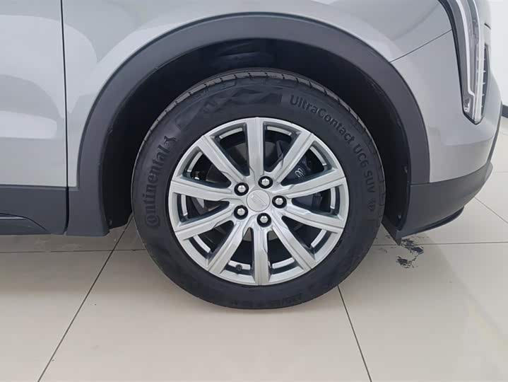 Фото 6 - Cadillac XT4