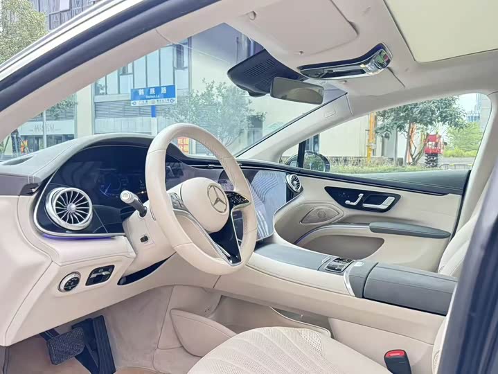 Фото 6 - Mercedes-Benz EQS