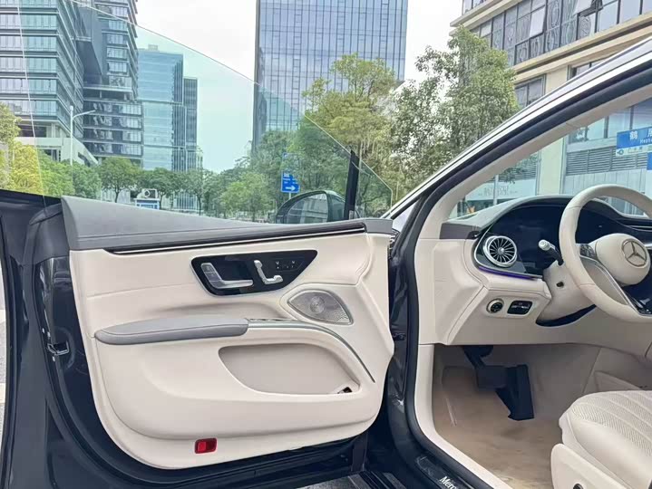 Фото 7 - Mercedes-Benz EQS