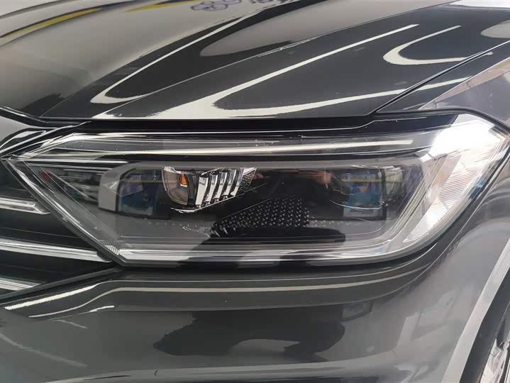 Фото 5 - Volkswagen Sagitar L