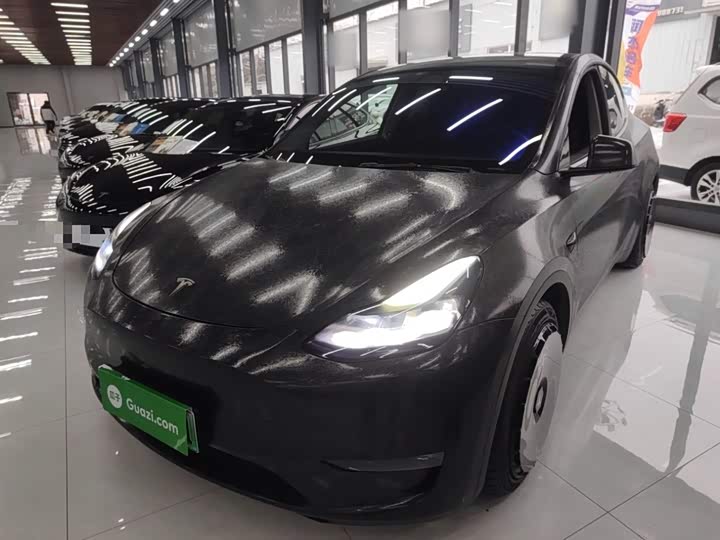 Фото 1 - Tesla Model Y