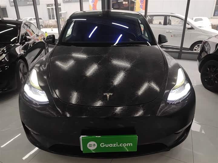 Фото 3 - Tesla Model Y