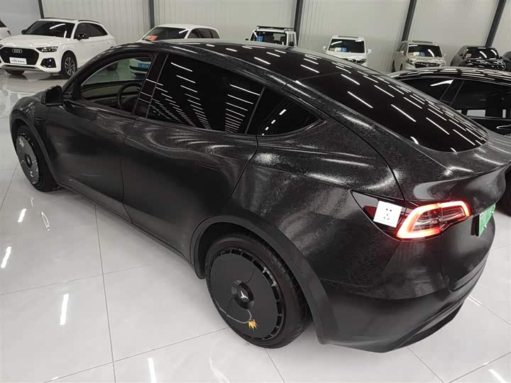 Фото 5 - Tesla Model Y