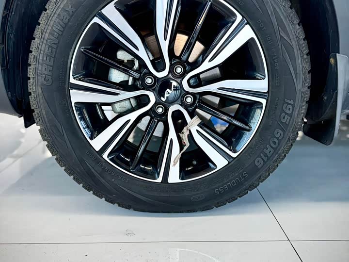 Фото 9 - Kia KX1