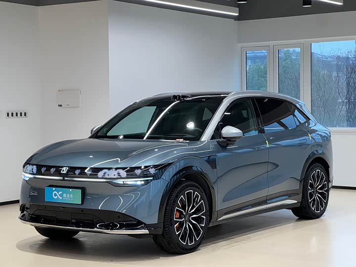 Фото 1 - Zeekr 7X