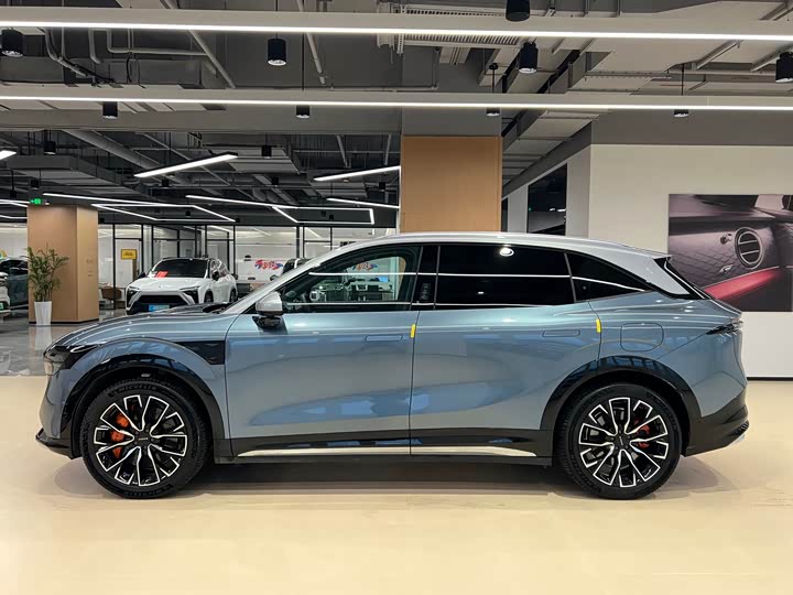 Фото 4 - Zeekr 7X