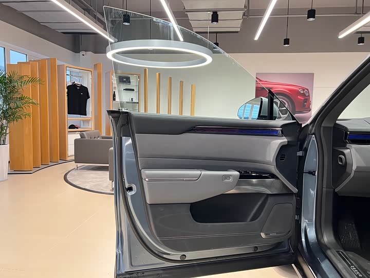 Фото 7 - Zeekr 7X