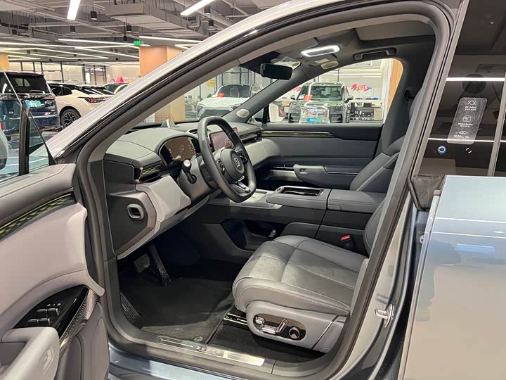 Фото 8 - Zeekr 7X