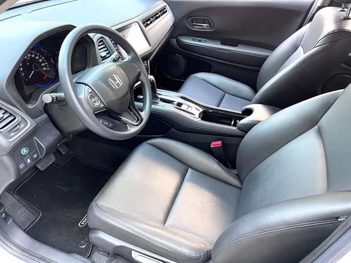 Фото 4 - Honda Vezel