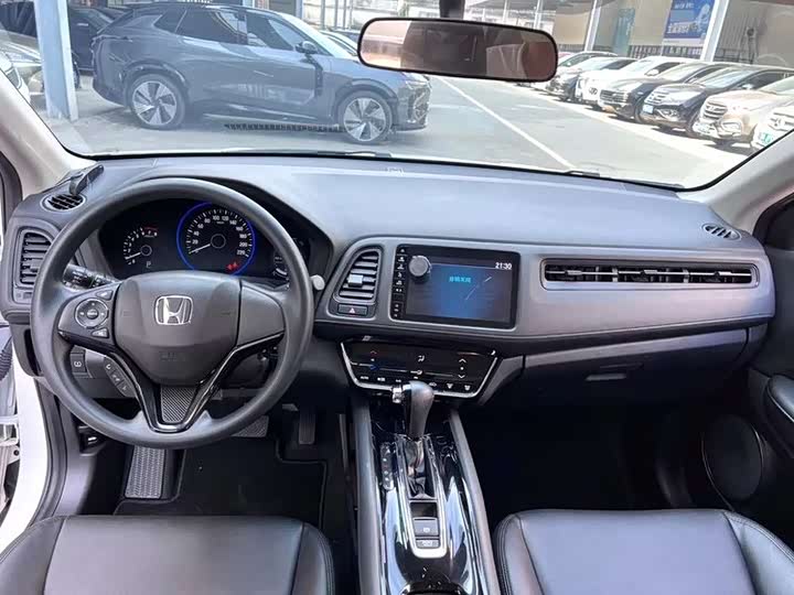 Фото 6 - Honda Vezel