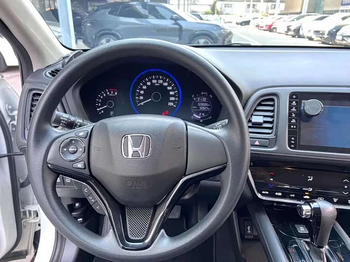 Фото 7 - Honda Vezel