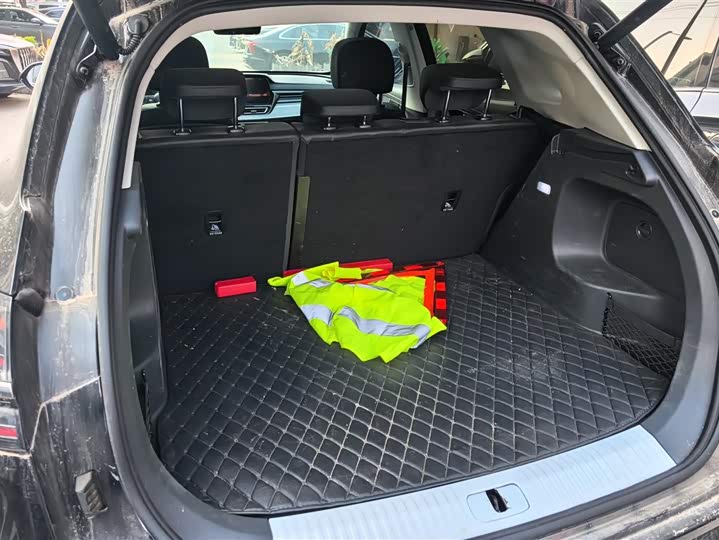 Фото 4 - Hongqi HS5