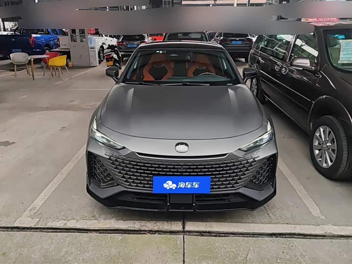 Фото 2 - Changan UNI-V