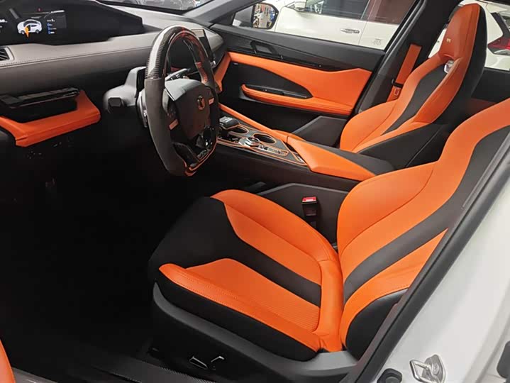 Фото 9 - Changan UNI-V