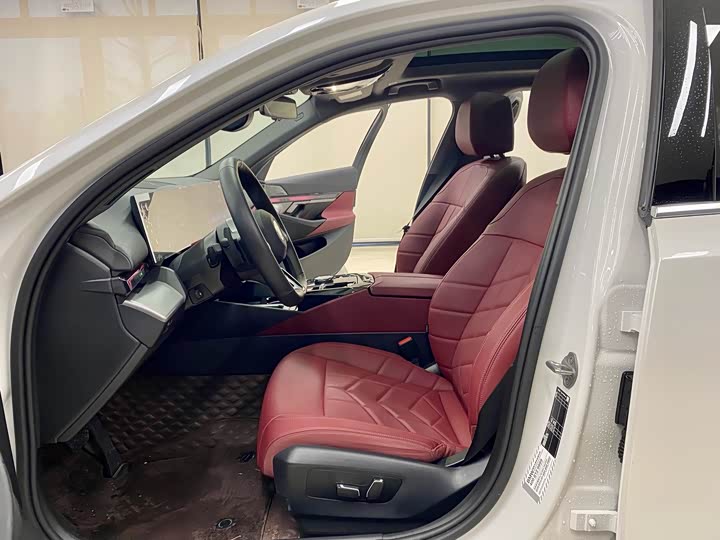 Фото 5 - BMW 5 Series