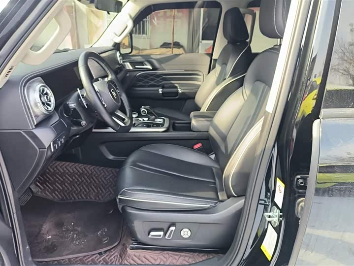 Фото 9 - Tank 300