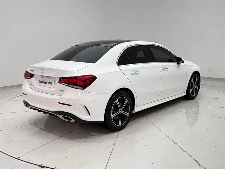 Фото 8 - Mercedes-Benz A-Class