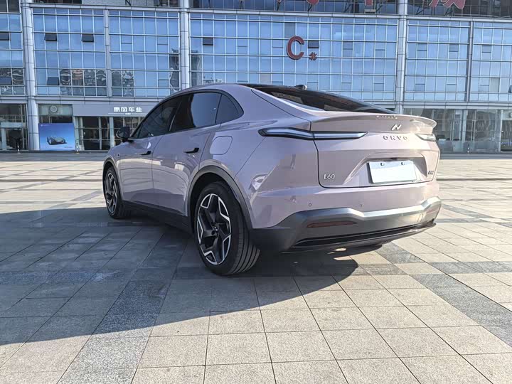 Фото 7 - Nio Onvo L60