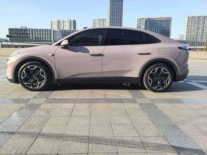 Фото 8 - Nio Onvo L60