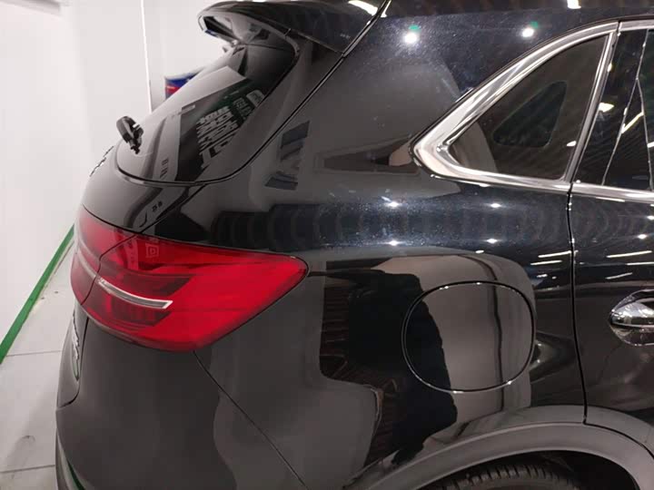 Фото 7 - Hongqi HS5