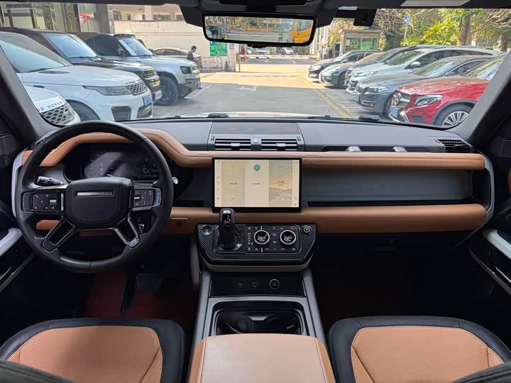 Фото 8 - Land Rover Defender