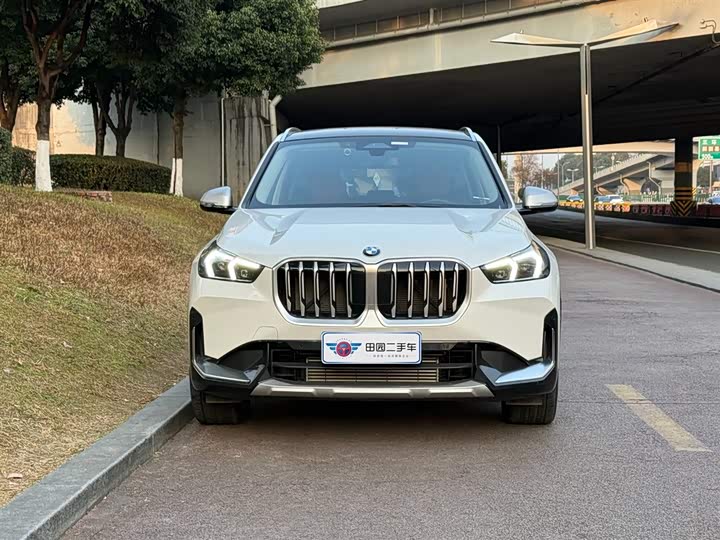 Фото 2 - BMW X1