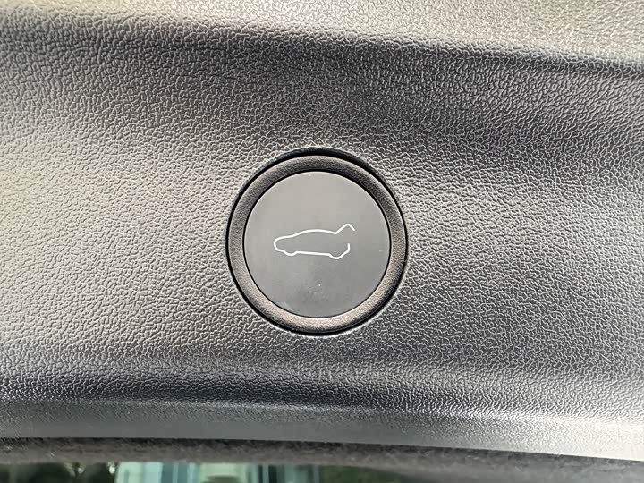 Фото 9 - Tesla Model Y