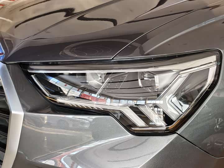 Фото 4 - Audi Q3