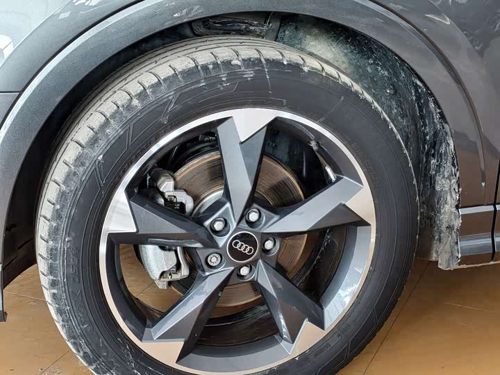 Фото 5 - Audi Q3