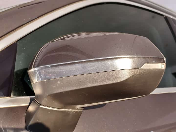 Фото 6 - Audi Q3