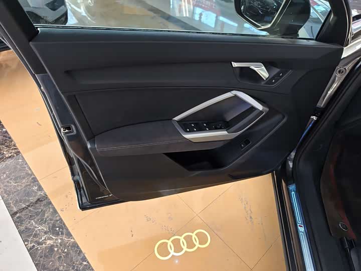 Фото 7 - Audi Q3