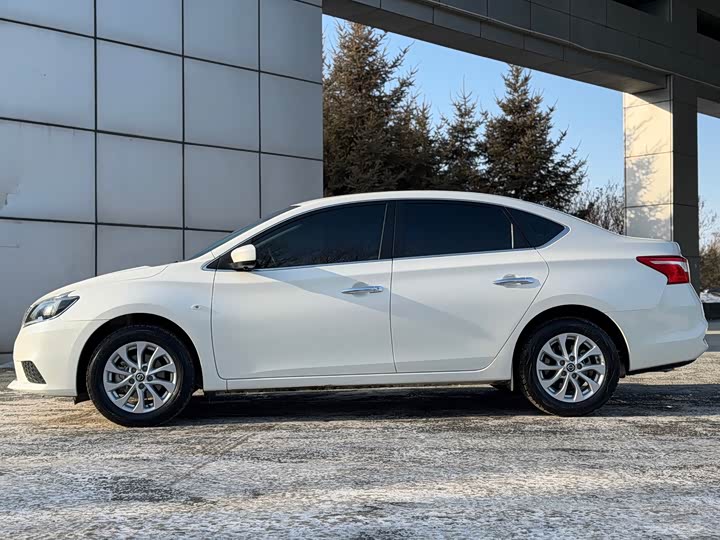 Фото 5 - Nissan Sylphy