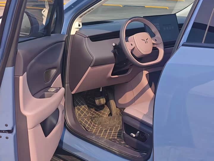 Фото 4 - Hongqi EHS5 (Tiangong 06)