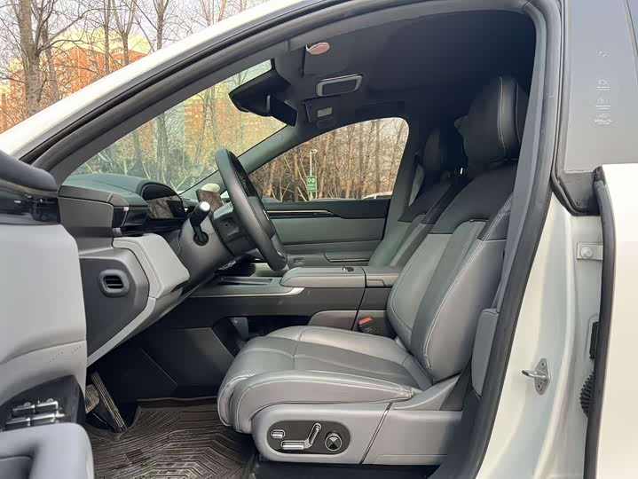 Фото 4 - Zeekr 7X