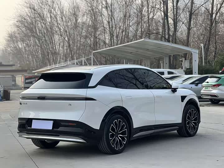 Фото 7 - Zeekr 7X