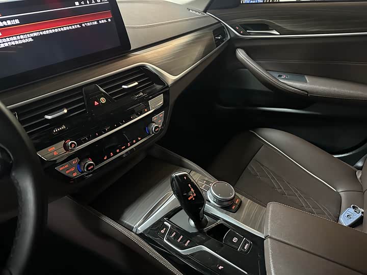 Фото 7 - BMW 5 Series