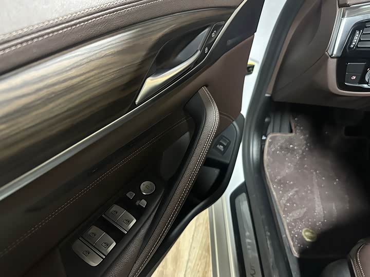 Фото 8 - BMW 5 Series