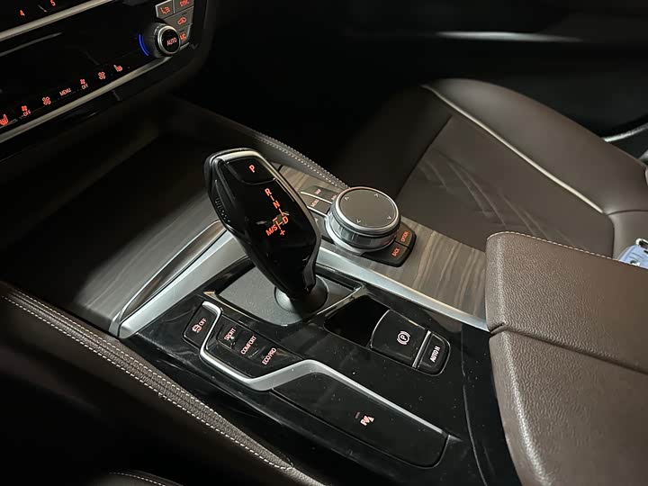 Фото 9 - BMW 5 Series