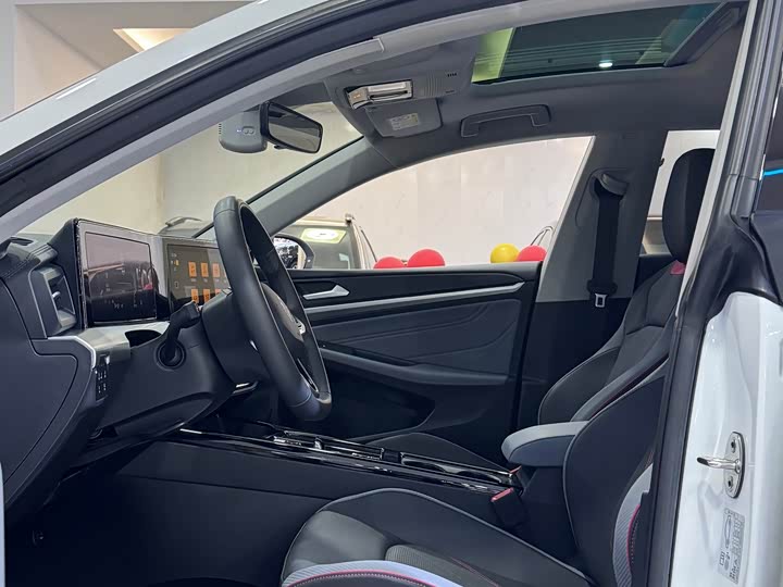 Фото 4 - Volkswagen Lamando L