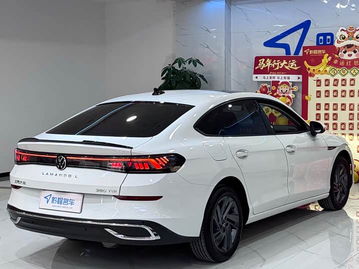 Фото 9 - Volkswagen Lamando L