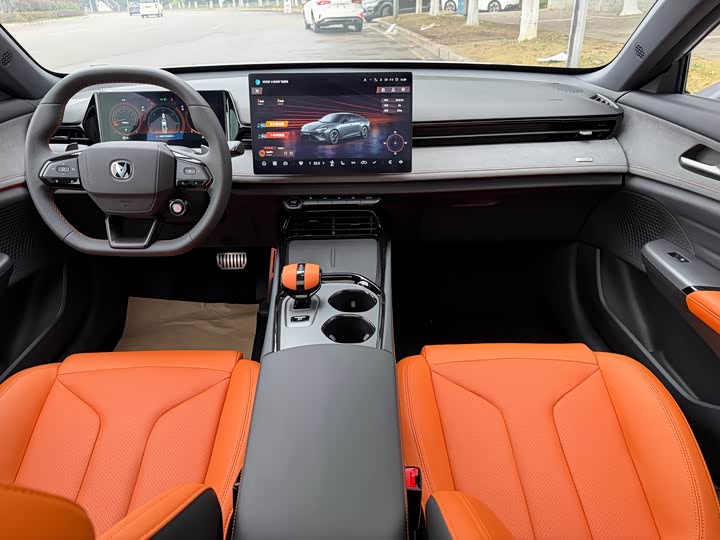 Фото 7 - Changan UNI-V