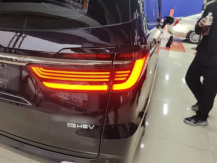 Фото 8 - Honda Odyssey