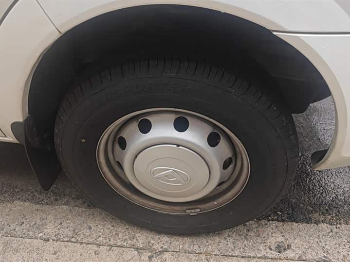 Фото 6 - Maxus V80